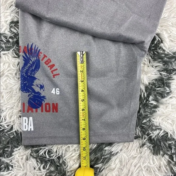 NWT NBA Men's Gray Shorts Size Large - Picture 5 of 7